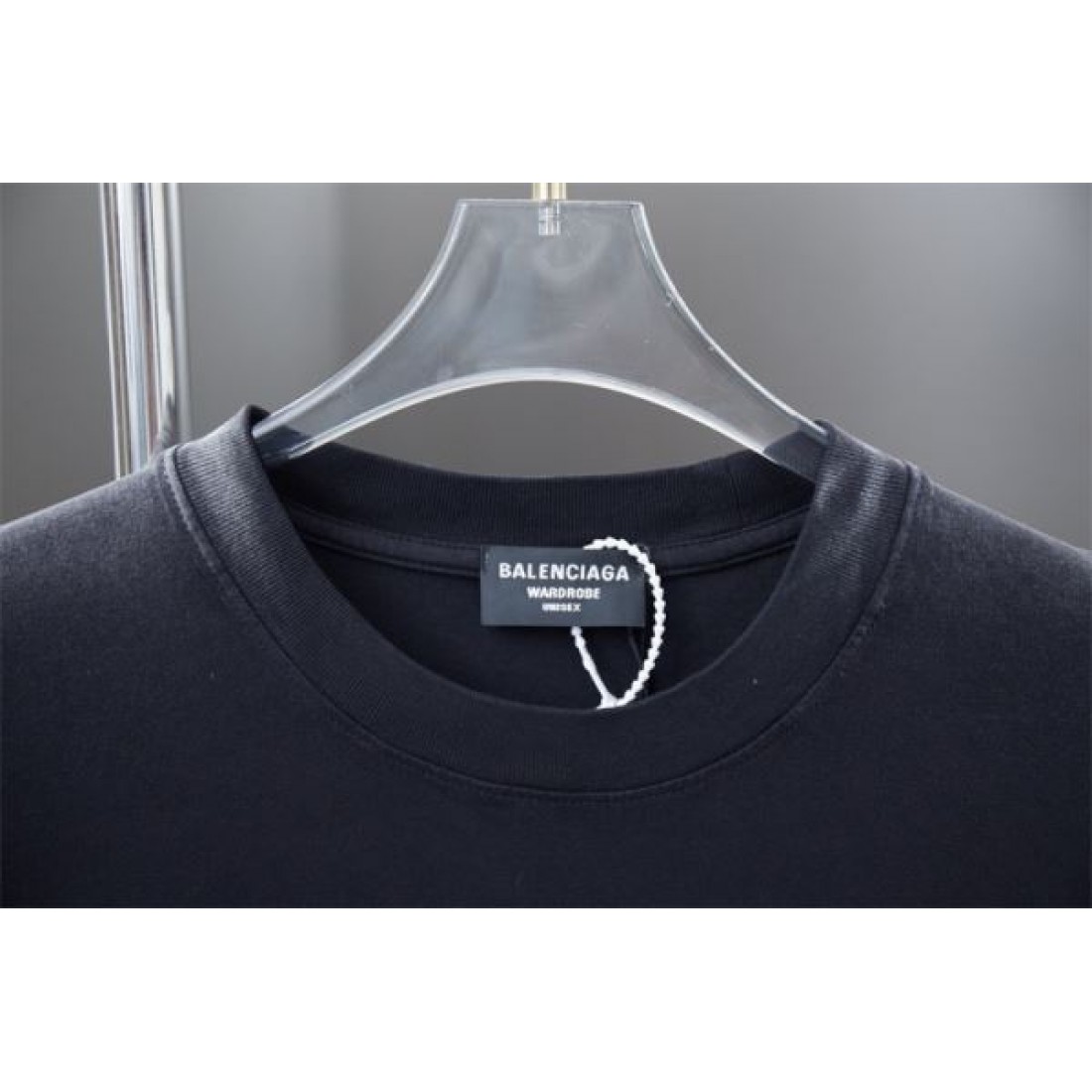 2025SS 半袖Tシャツ BALENCIAGA バレンシアガ コピー 高級感漂うデザイン - 画像 (6)