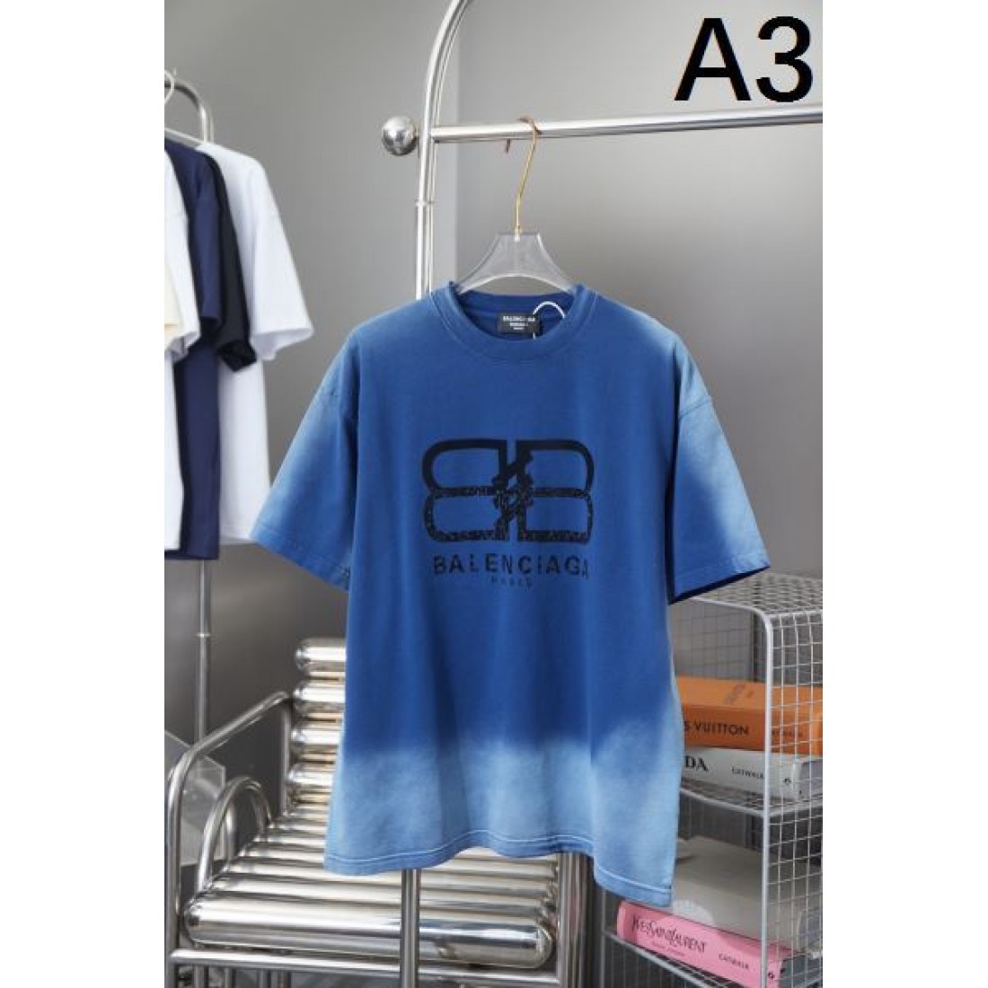 2025SS 半袖Tシャツ BALENCIAGA バレンシアガ コピー 海外セレブ風コーデ - 画像 (4)