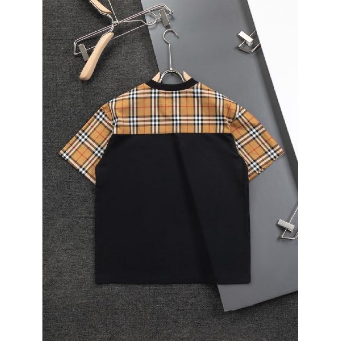 2025SS 半袖Tシャツ BURBERRY バーバリー コピー 人気沸騰中!おしゃれ新品 - 画像 (4)
