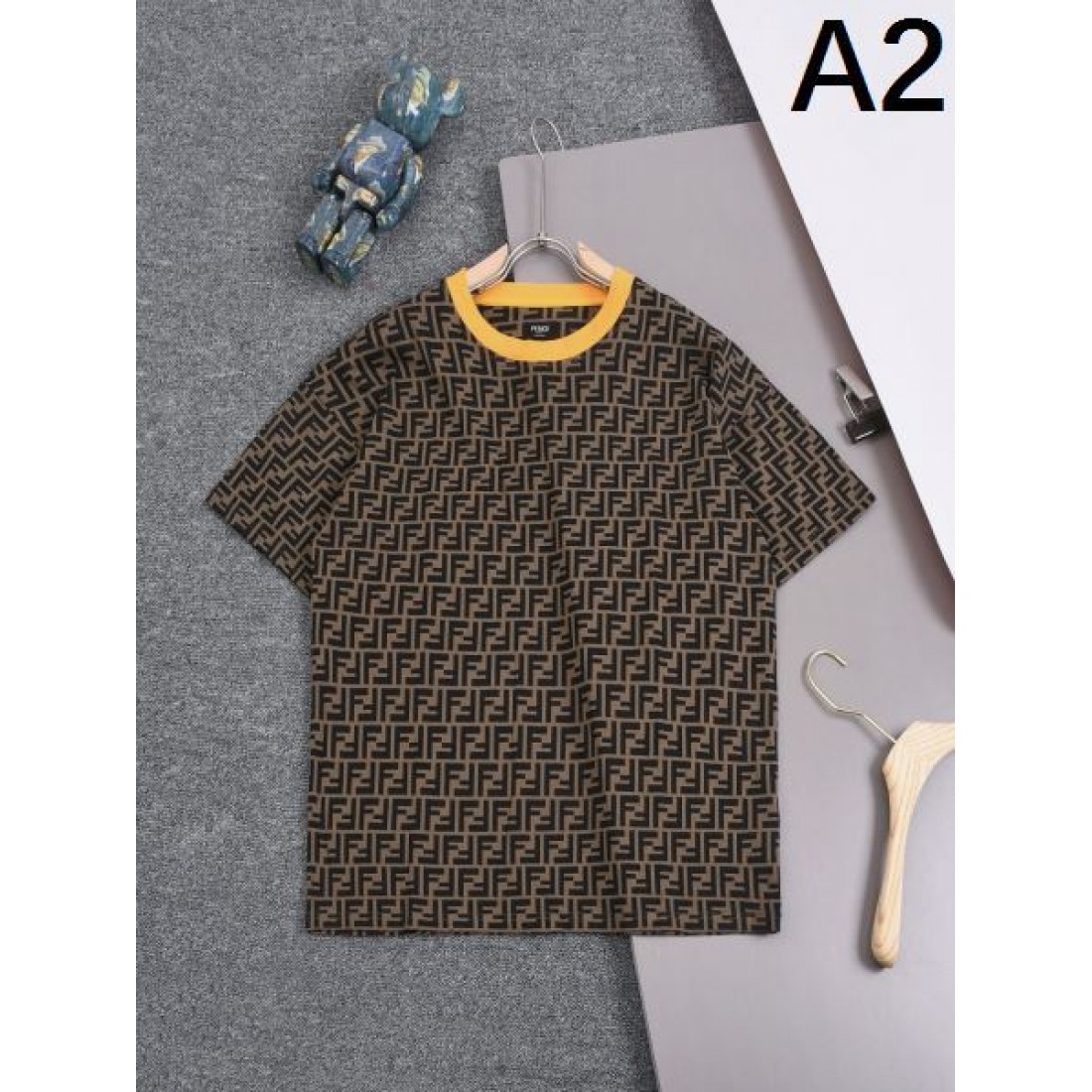 2025SS 半袖Tシャツ FENDI フェンデイ コピー シーズンの流行にチェック - 画像 (3)
