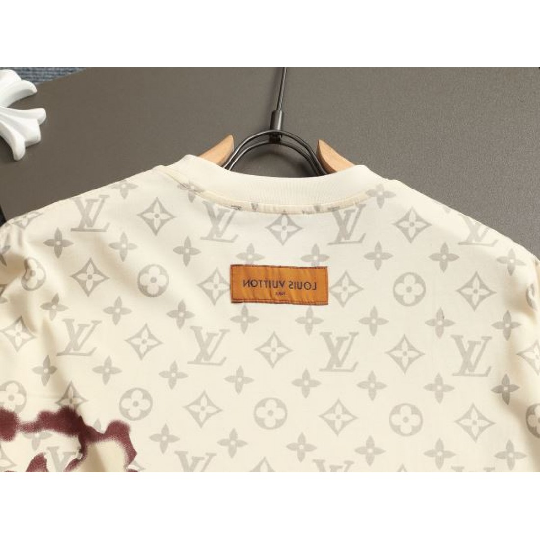 2025SS 半袖Tシャツ LOUIS VUITTON ルイヴィトン コピー 大人可愛い - 画像 (5)
