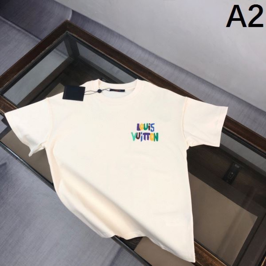 2025SS 半袖Tシャツ LOUIS VUITTON ルイヴィトン コピー 存在感抜群 - 画像 (3)