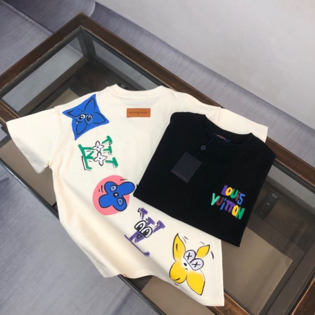 2025SS 半袖Tシャツ LOUIS VUITTON ルイヴィトン コピー 存在感抜群 - 画像 (5)