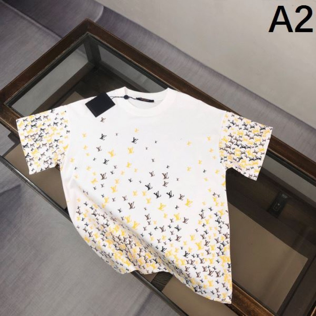 2025SS 半袖Tシャツ LOUIS VUITTON ルイヴィトン コピー 旬顔アイテム - 画像 (3)