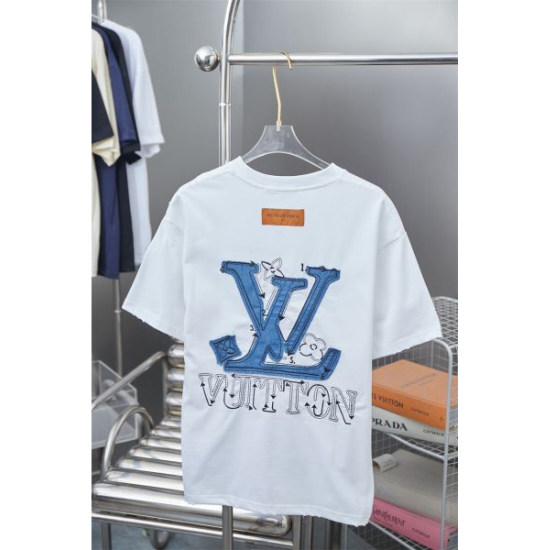 2025SS 半袖Tシャツ LOUIS VUITTON ルイヴィトン コピー 争奪戦必至 - 画像 (4)