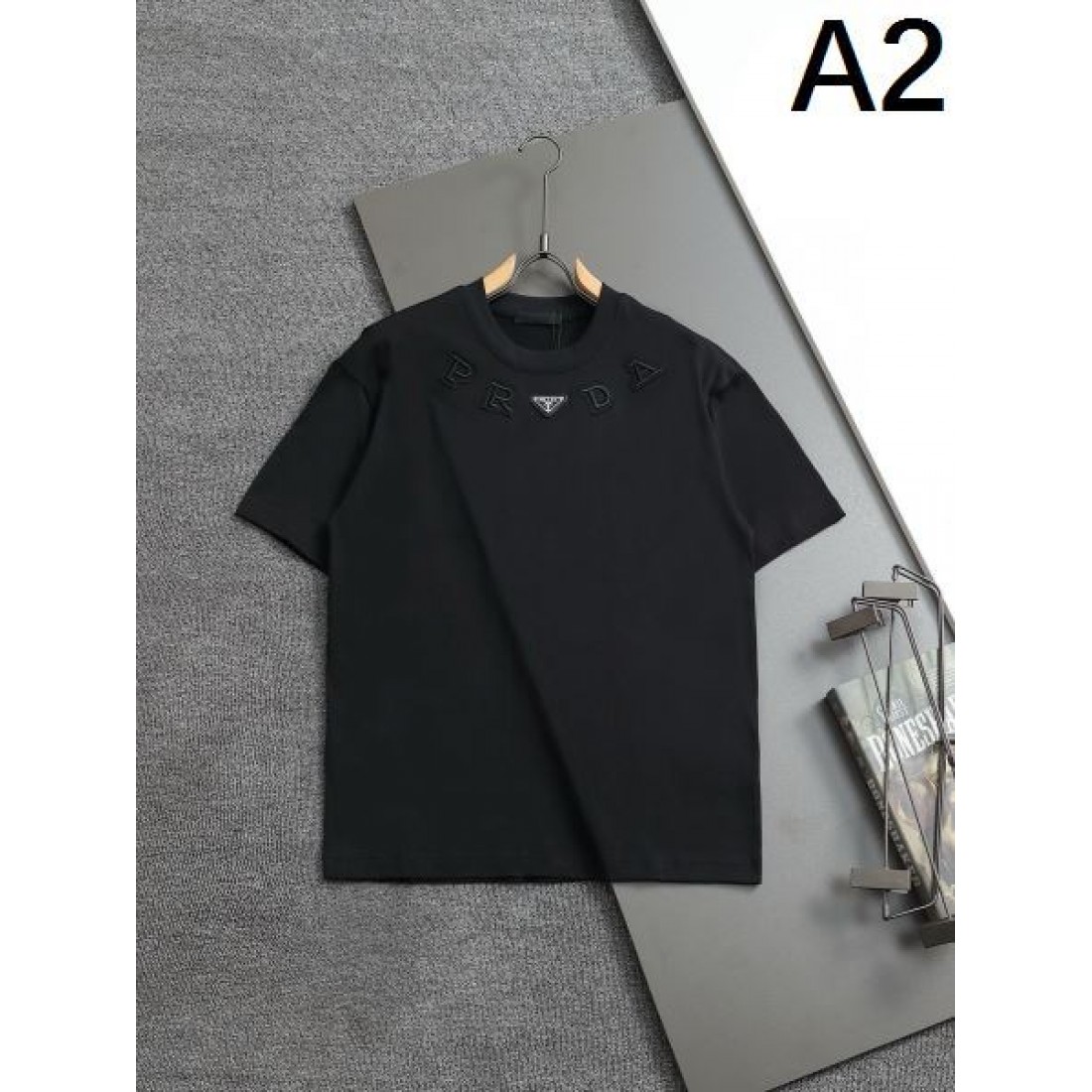 2025SS 半袖Tシャツ PRADA プラダ コピー 早い者勝ち - 画像 (3)