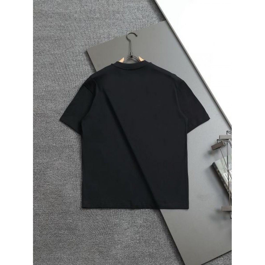 2025SS 半袖Tシャツ PRADA プラダ コピー 早い者勝ち - 画像 (4)