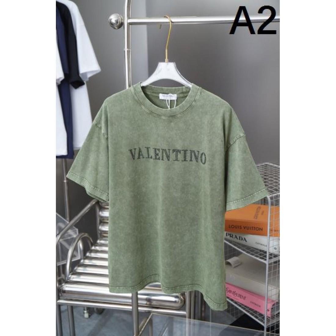 2025SS 半袖Tシャツ VALENTINO ヴァレンティノ コピー これは買い - 画像 (3)