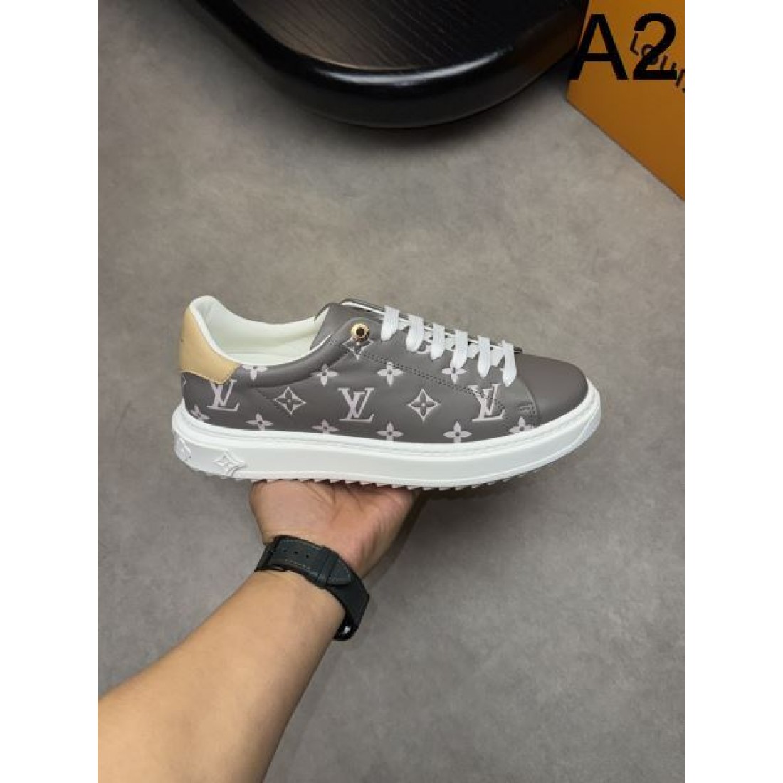 2025SS メンズ用 カジュアルシューズ LOUIS VUITTON ルイヴィトン コピー ファッション好き必見 - 画像 (3)