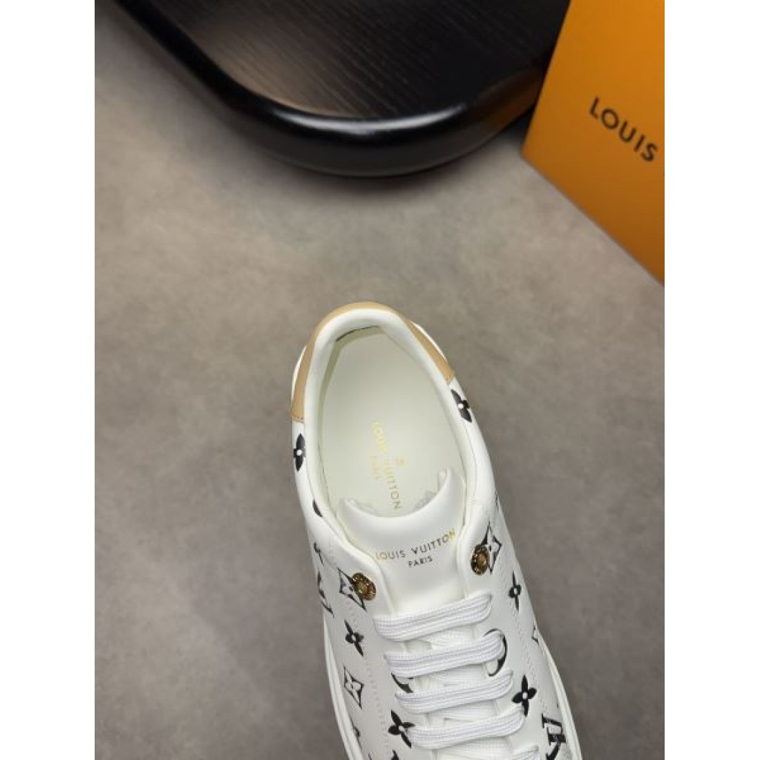 2025SS メンズ用 カジュアルシューズ LOUIS VUITTON ルイヴィトン コピー ファッション好き必見 - 画像 (9)