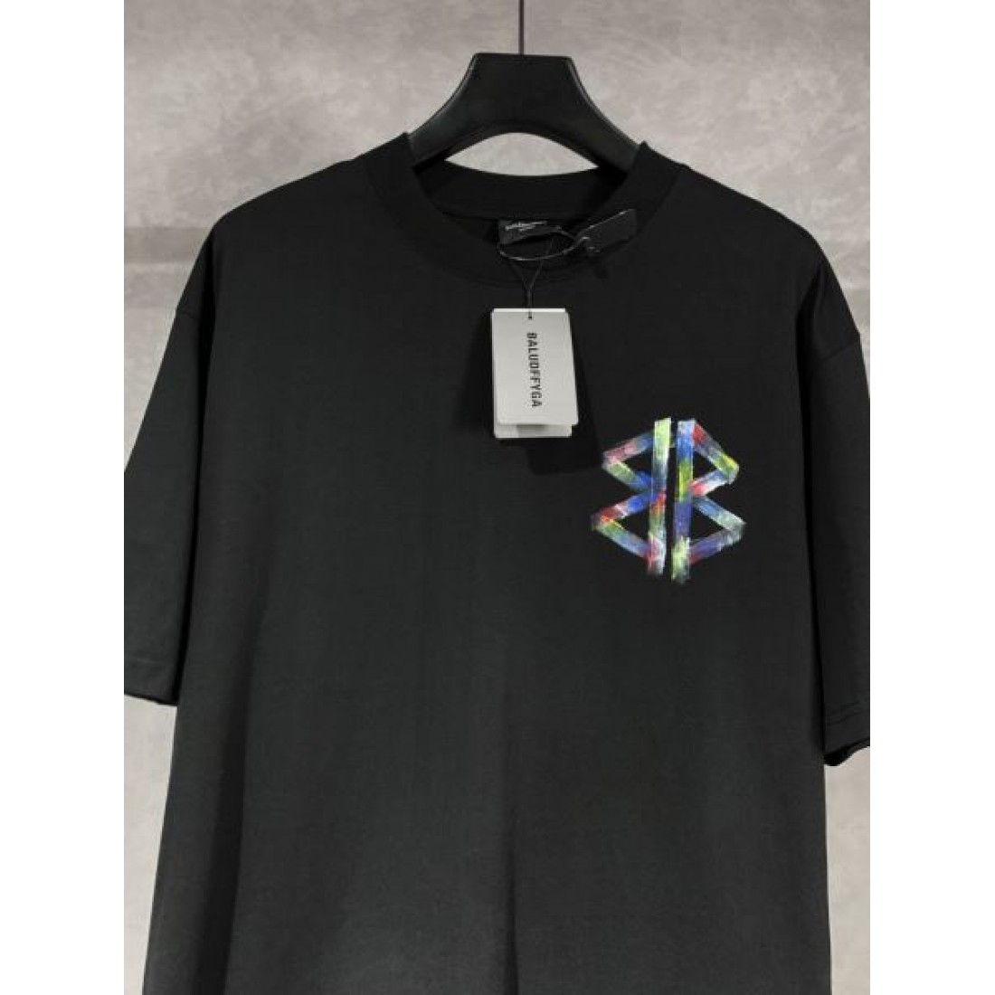 2025SS 半袖Tシャツ BALENCIAGA バレンシアガ コピー 格別な存在感 - 画像 (5)