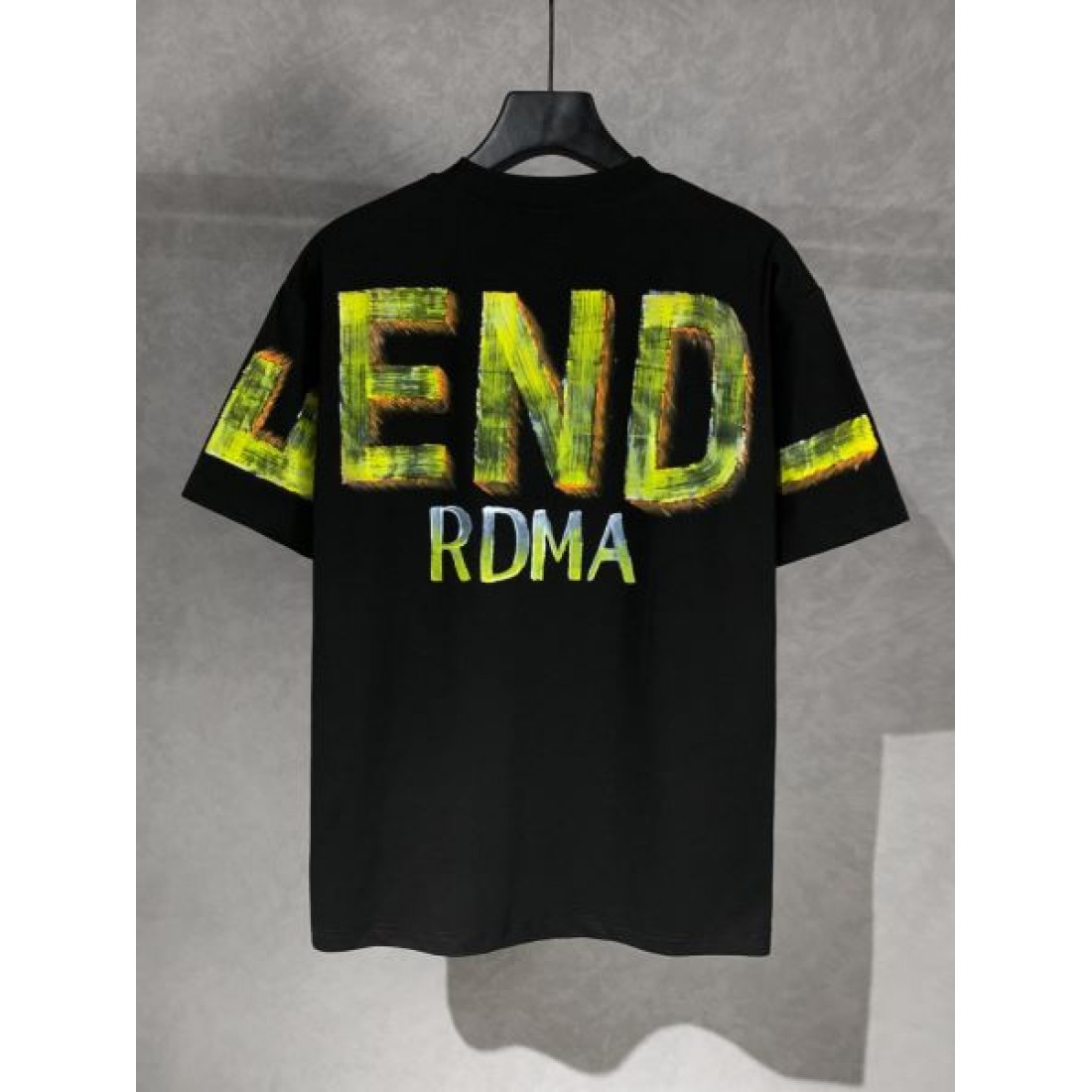 2025SS 半袖Tシャツ FENDI フェンデイ コピー ファッション好き必見 - 画像 (3)