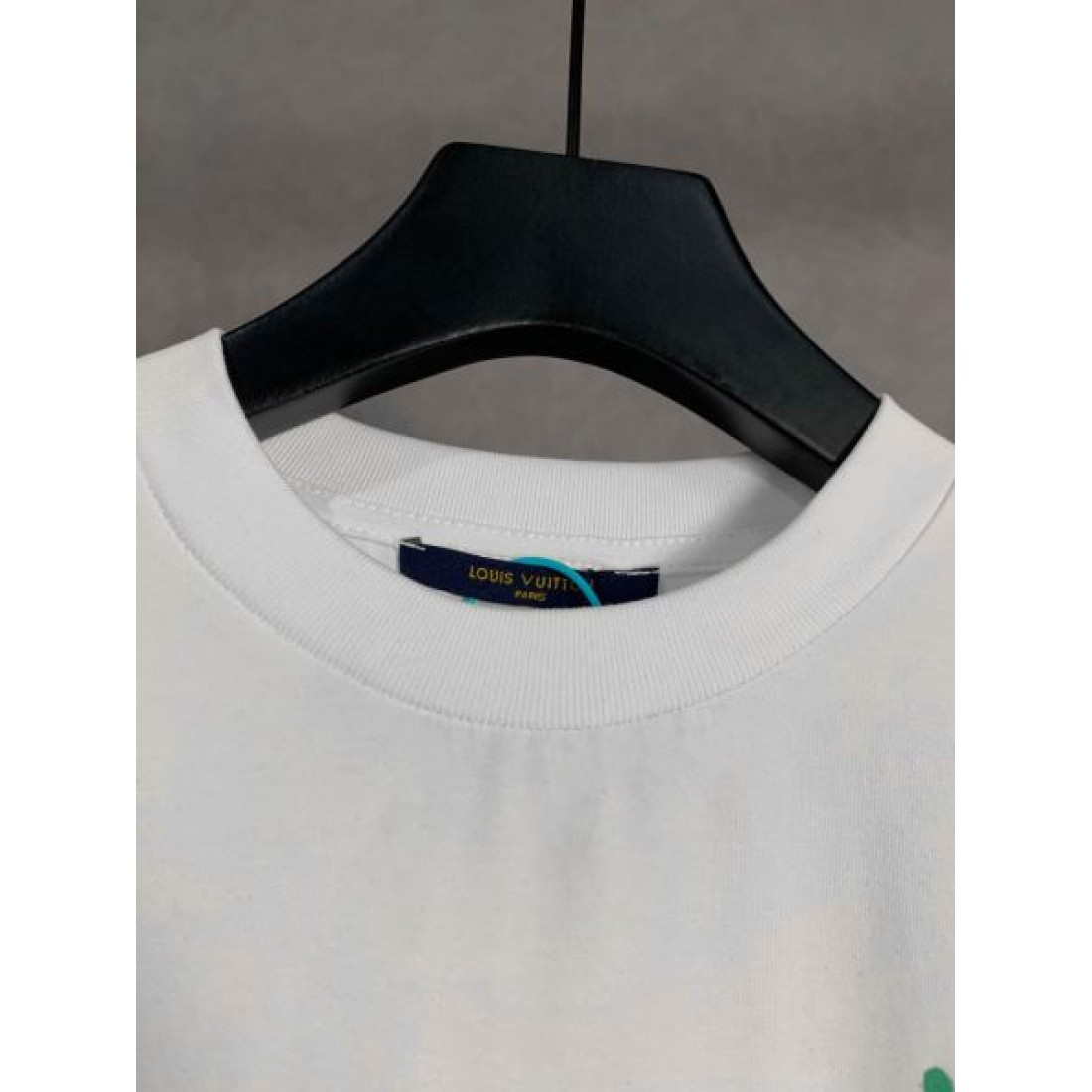 2025SS 半袖Tシャツ LOUIS VUITTON ルイヴィトン コピー 旬コーデに最適 - 画像 (5)