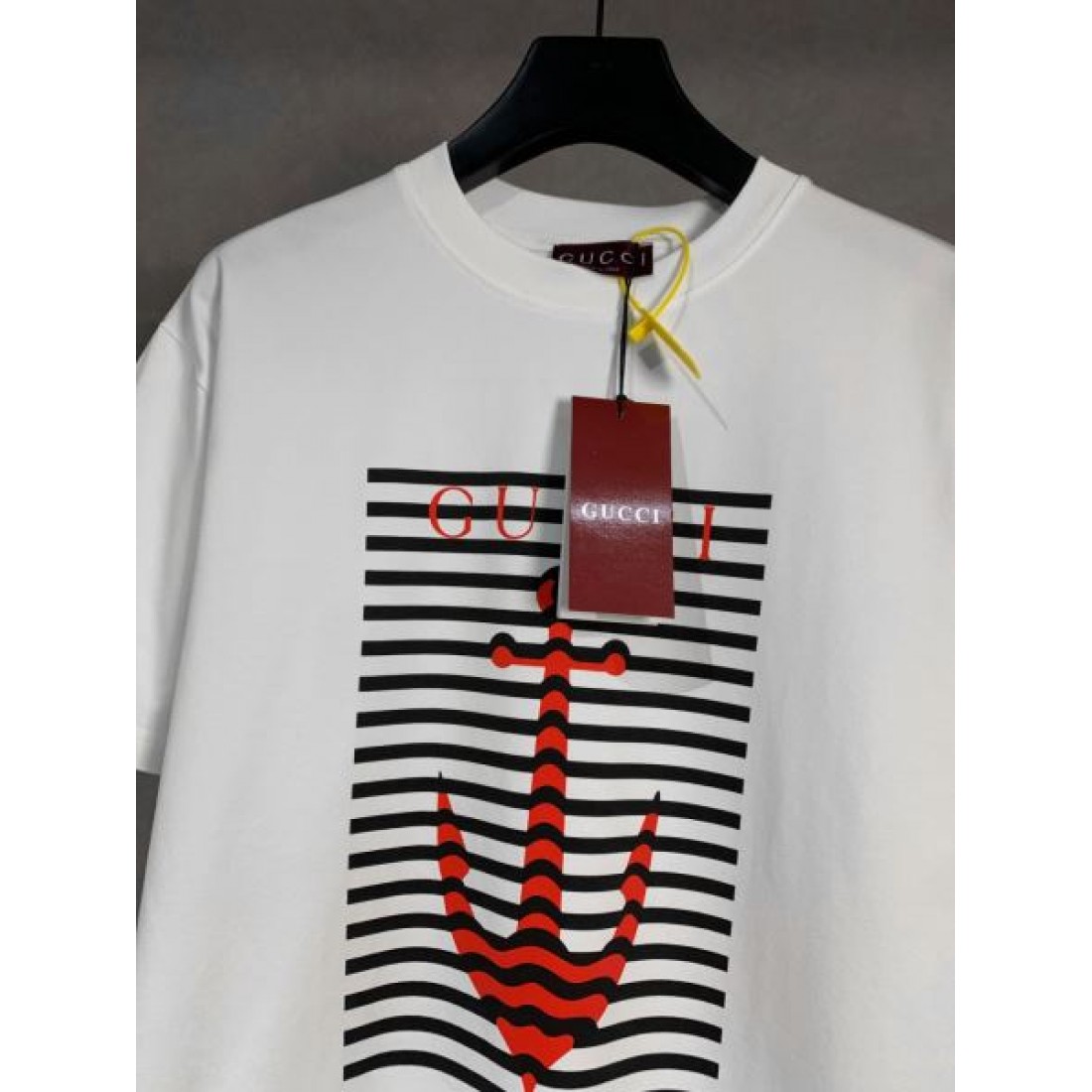 2025SS 半袖Tシャツ GUCCI グッチ コピー スタイリッシュなスタイル - 画像 (4)