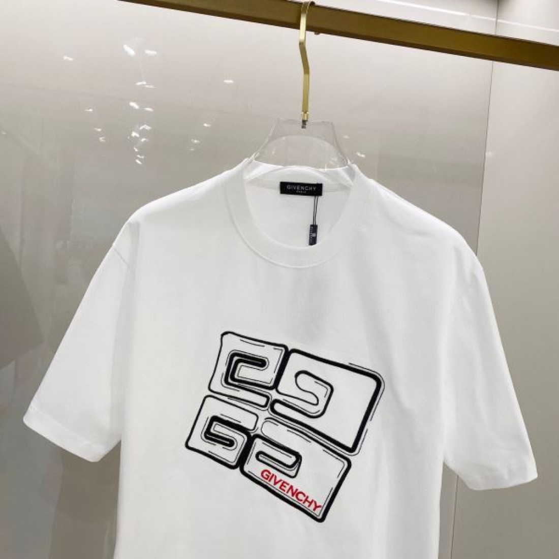 2025SS 半袖Tシャツ GIVENCHY ジバンシィ コピー 自分へのご褒美に - 画像 (5)