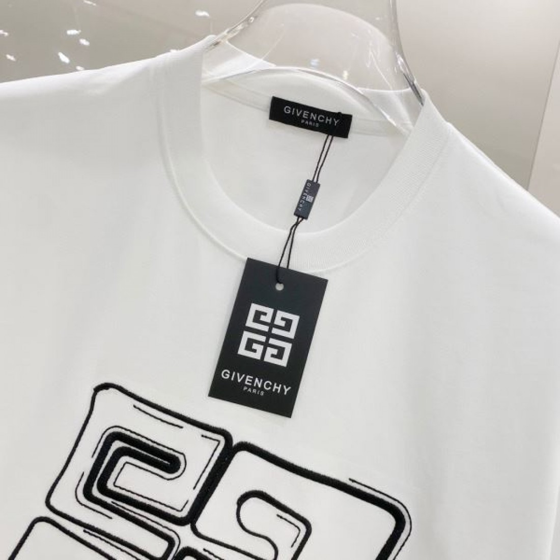2025SS 半袖Tシャツ GIVENCHY ジバンシィ コピー 自分へのご褒美に - 画像 (7)
