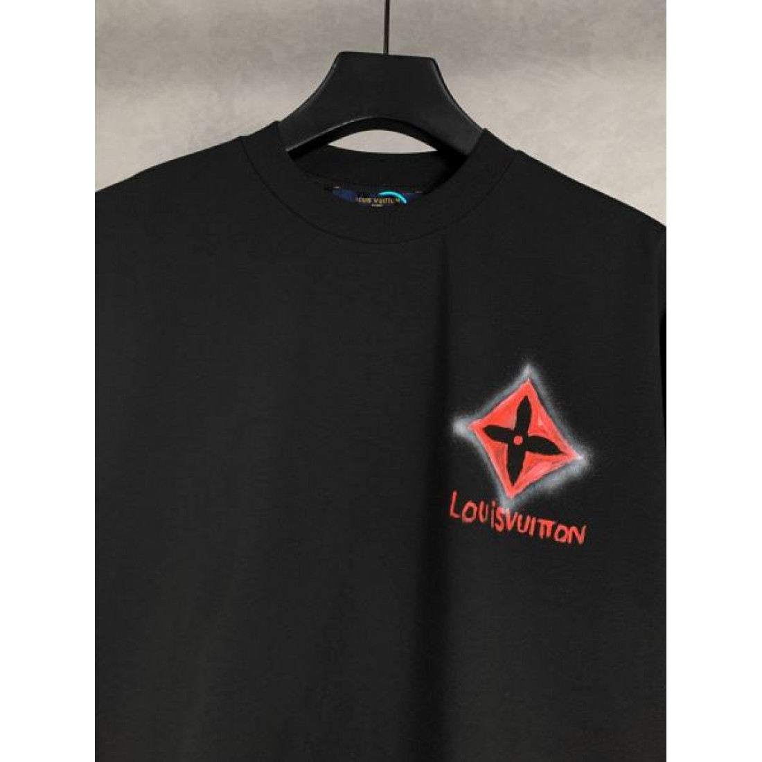 2025SS 半袖Tシャツ LOUIS VUITTON ルイヴィトン コピー 大人気の定番アイテム - 画像 (4)