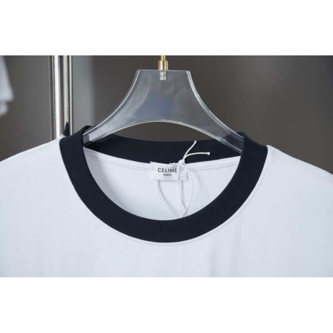 2025SS 半袖Tシャツ CELINE セリーヌ コピー 大人カジュアルに - 画像 (5)