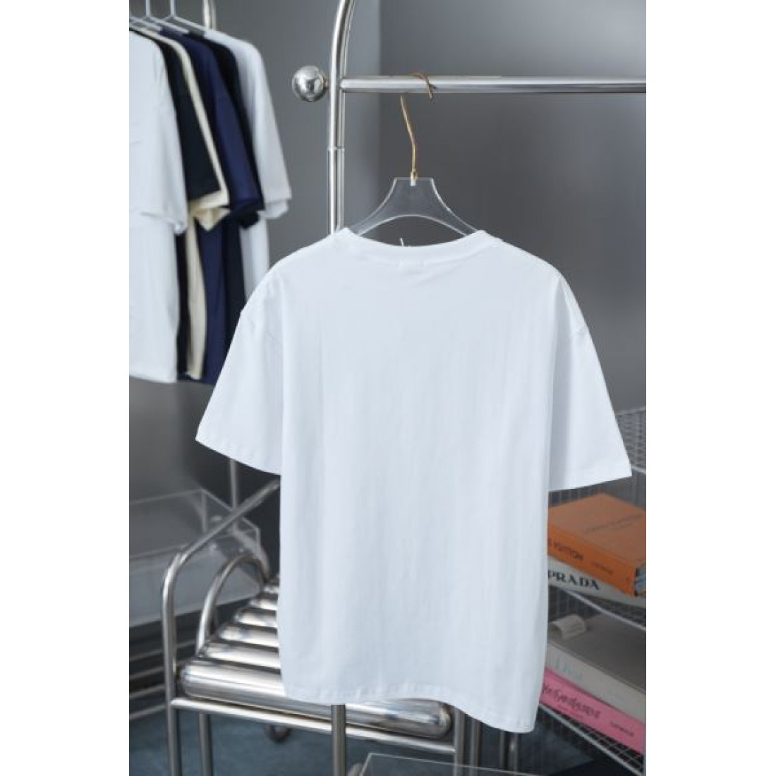2025SS 半袖Tシャツ CELINE セリーヌ コピー 旬コーデに最適 - 画像 (4)
