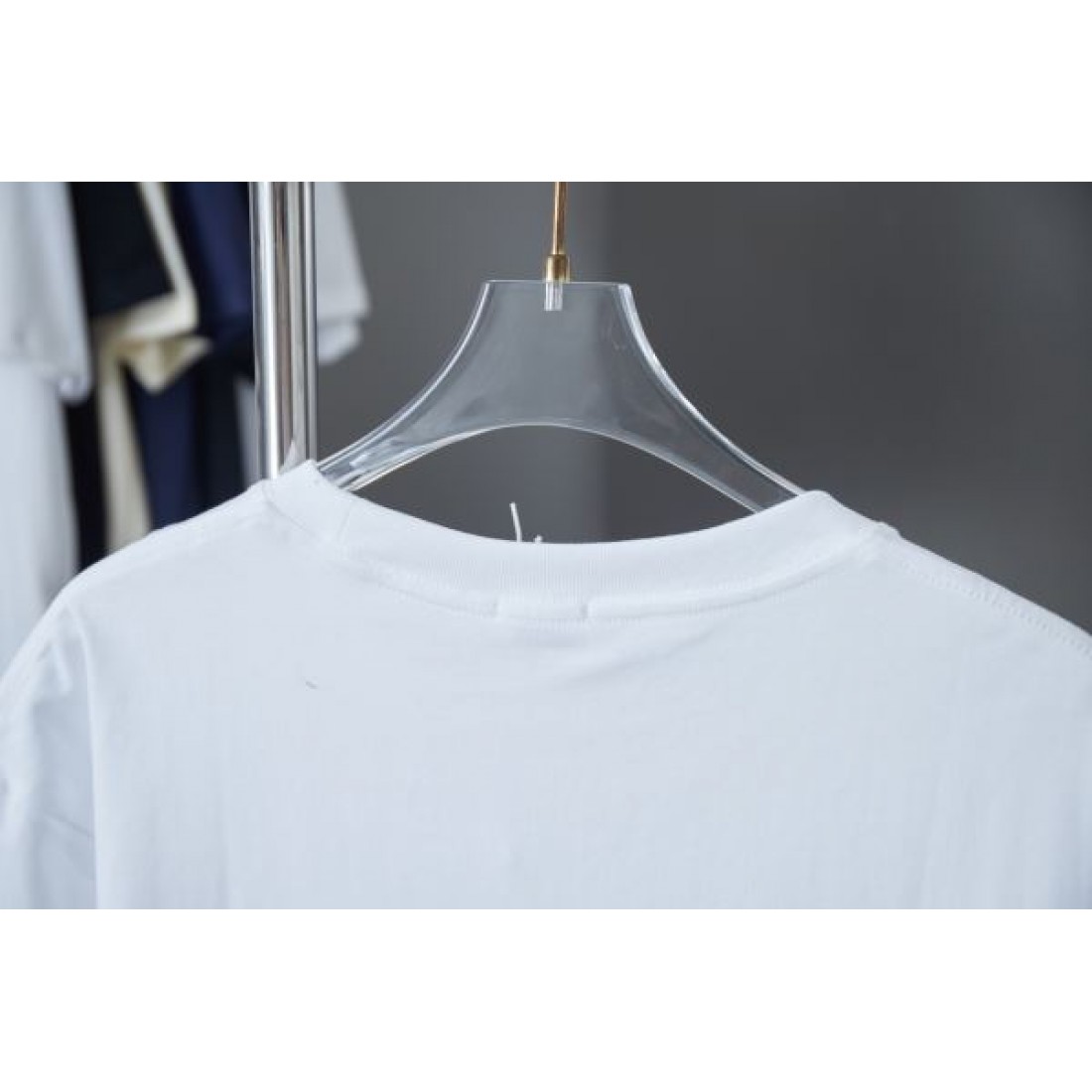 2025SS 半袖Tシャツ CELINE セリーヌ コピー 旬コーデに最適 - 画像 (6)