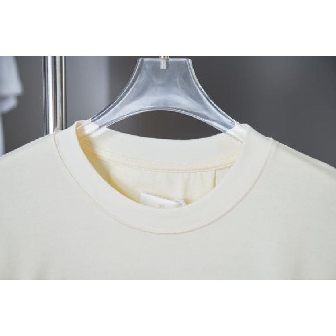 2025SS 半袖Tシャツ GIVENCHY ジバンシィ コピー 今季は色を使った注目新品 - 画像 (5)