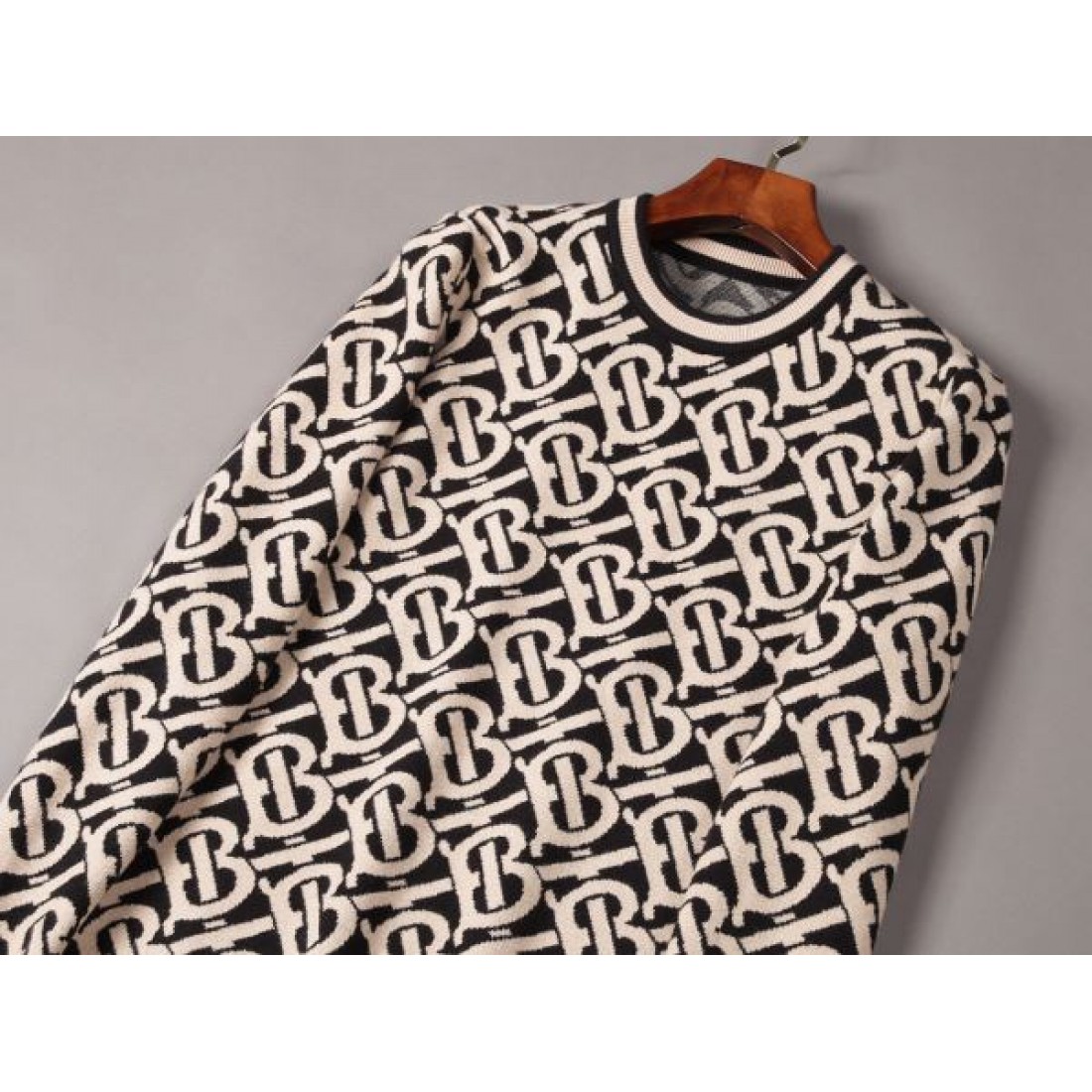 2025FW セーター BURBERRY バーバリー コピー スタイルが決まる - 画像 (4)