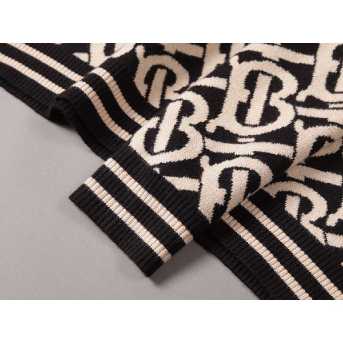 2025FW セーター BURBERRY バーバリー コピー スタイルが決まる - 画像 (7)