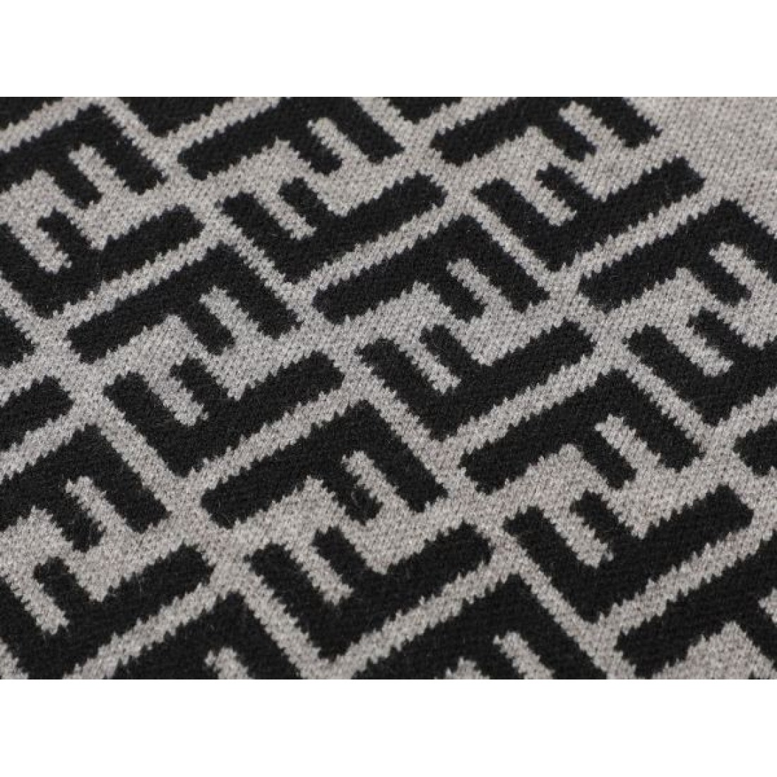 2025FW セーター FENDI フェンデイ コピー シンプルなのに目を引く - 画像 (9)