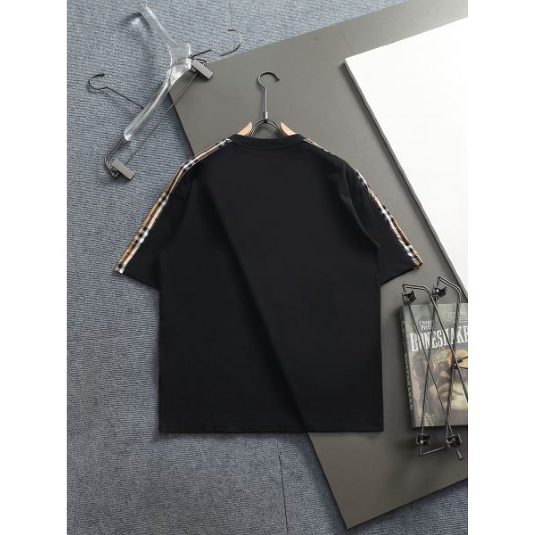 2025FW 半袖Tシャツ BURBERRY バーバリー コピー 夏に映えるアイテム - 画像 (3)