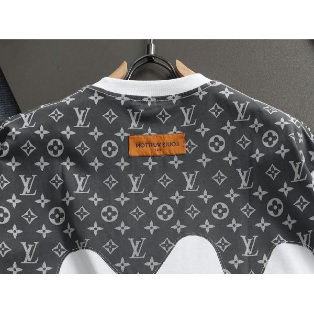 2025FW 半袖Tシャツ LOUIS VUITTON ルイヴィトン コピー ラグジュアリーな魅力 - 画像 (6)