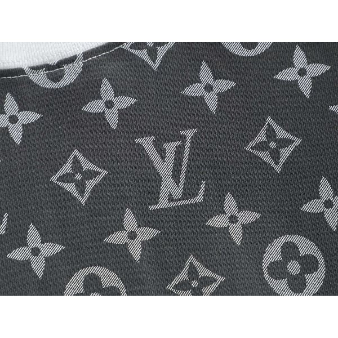 2025FW 半袖Tシャツ LOUIS VUITTON ルイヴィトン コピー ラグジュアリーな魅力 - 画像 (9)