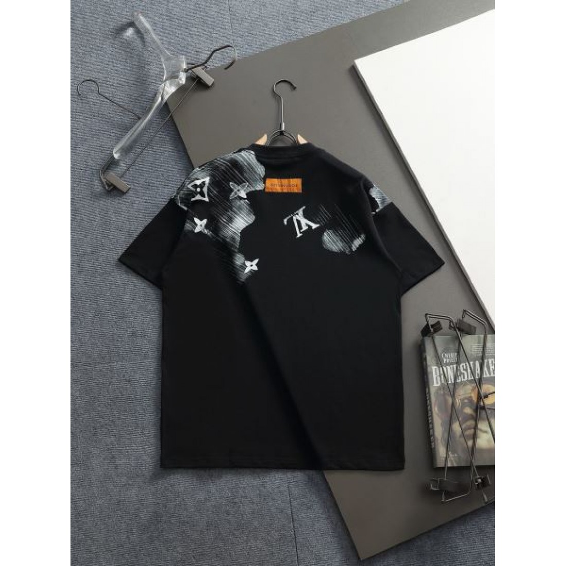2025FW 半袖Tシャツ LOUIS VUITTON ルイヴィトン コピー トレンド感抜群 - 画像 (4)