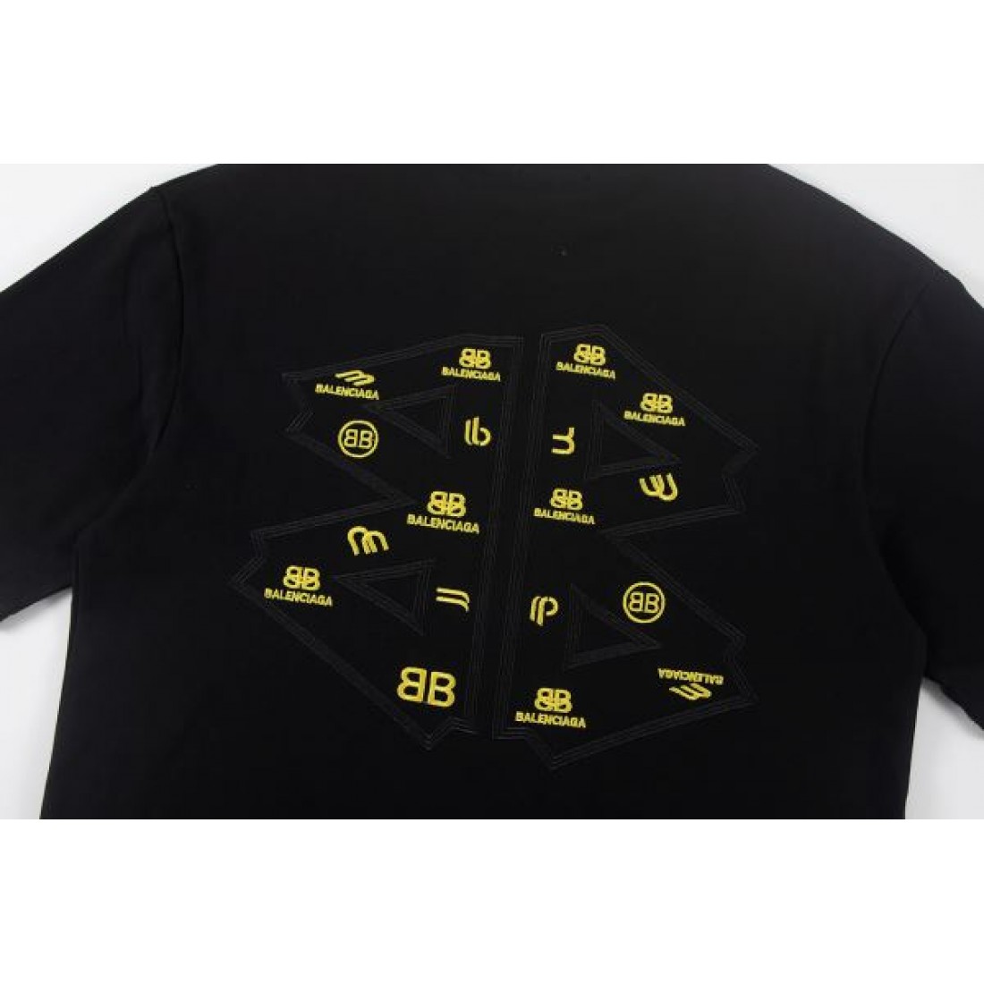 2025FW 半袖Tシャツ BALENCIAGA バレンシアガ コピー 限定コレクション - 画像 (5)