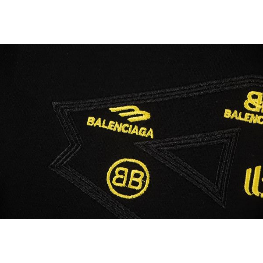 2025FW 半袖Tシャツ BALENCIAGA バレンシアガ コピー 限定コレクション - 画像 (7)