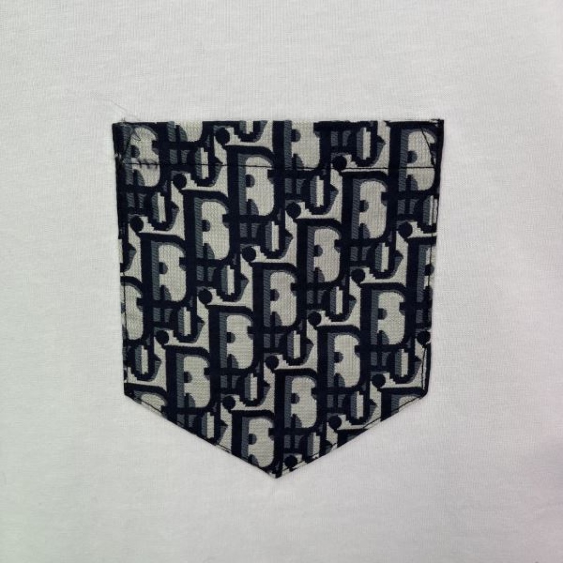 2025FW 半袖Tシャツ DIOR ディオール コピー デザイン性抜群 - 画像 (9)