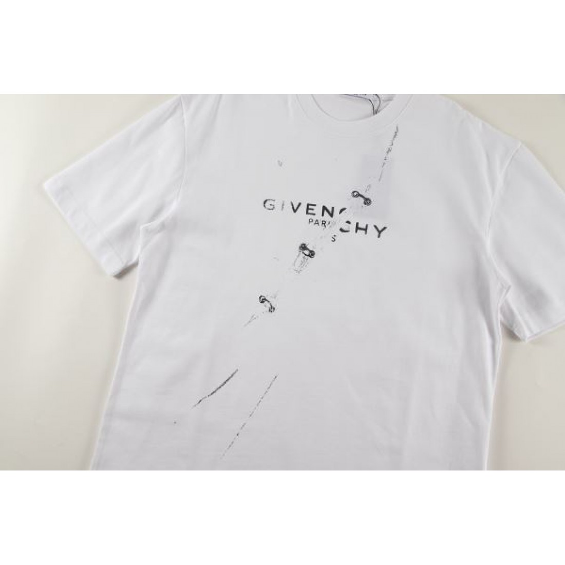 2025FW 半袖Tシャツ GIVENCHY ジバンシィ コピー 個性派アイテム - 画像 (5)