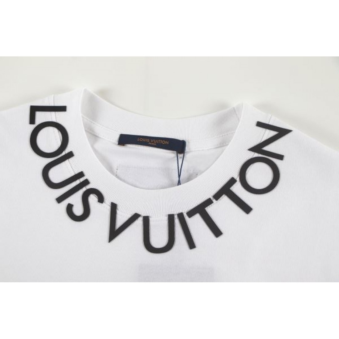 2025FW 半袖Tシャツ LOUIS VUITTON ルイヴィトン コピー 視線を集める - 画像 (5)