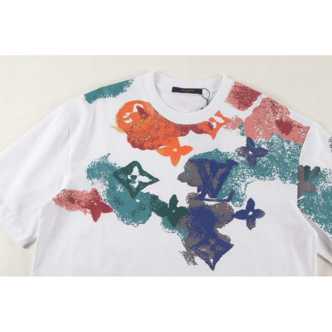 2025FW 半袖Tシャツ LOUIS VUITTON ルイヴィトン コピー 高級感漂う - 画像 (5)