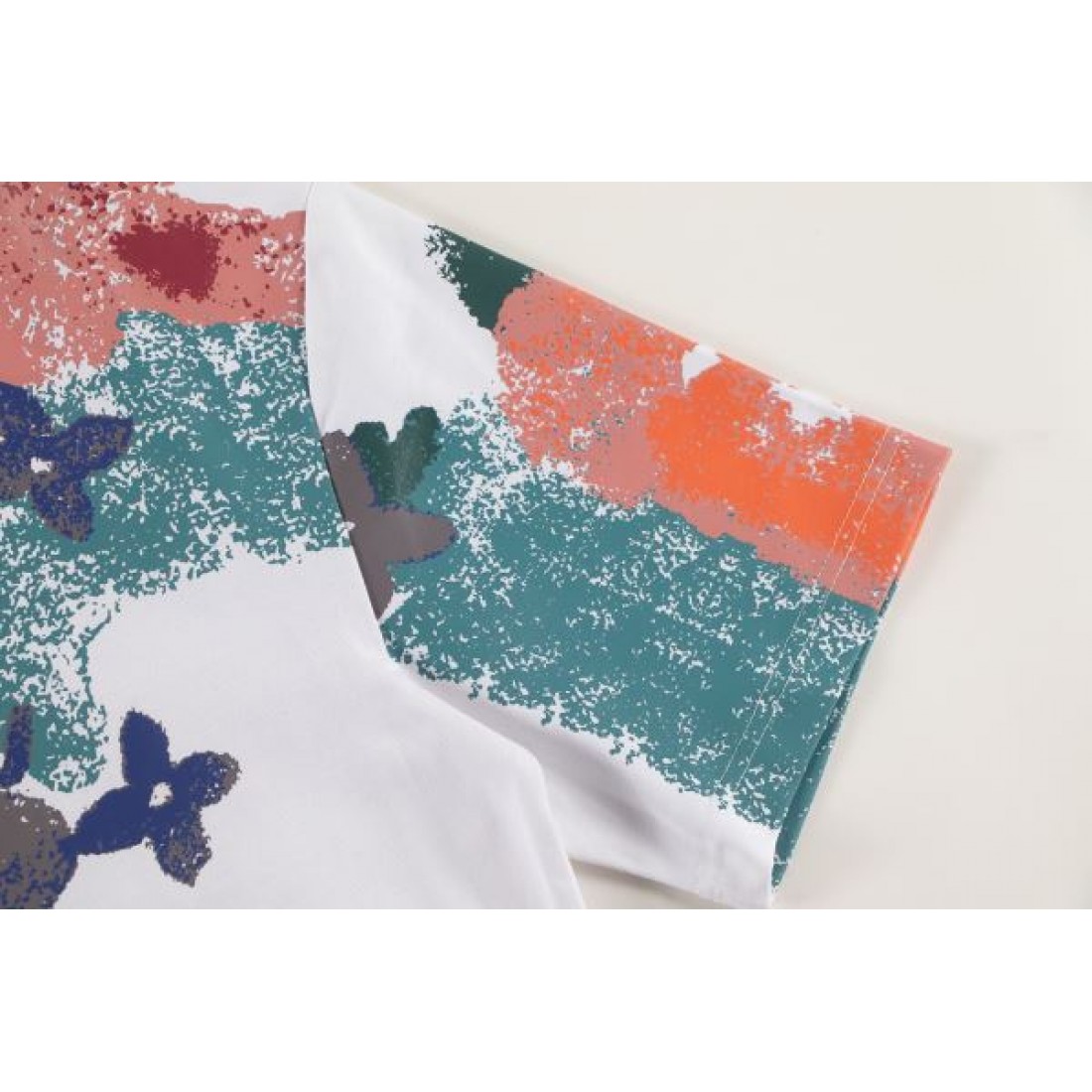 2025FW 半袖Tシャツ LOUIS VUITTON ルイヴィトン コピー 高級感漂う - 画像 (8)