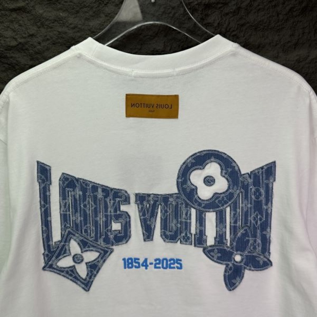 2025FW 半袖Tシャツ LOUIS VUITTON ルイヴィトン コピー 大胆なデザイン - 画像 (8)