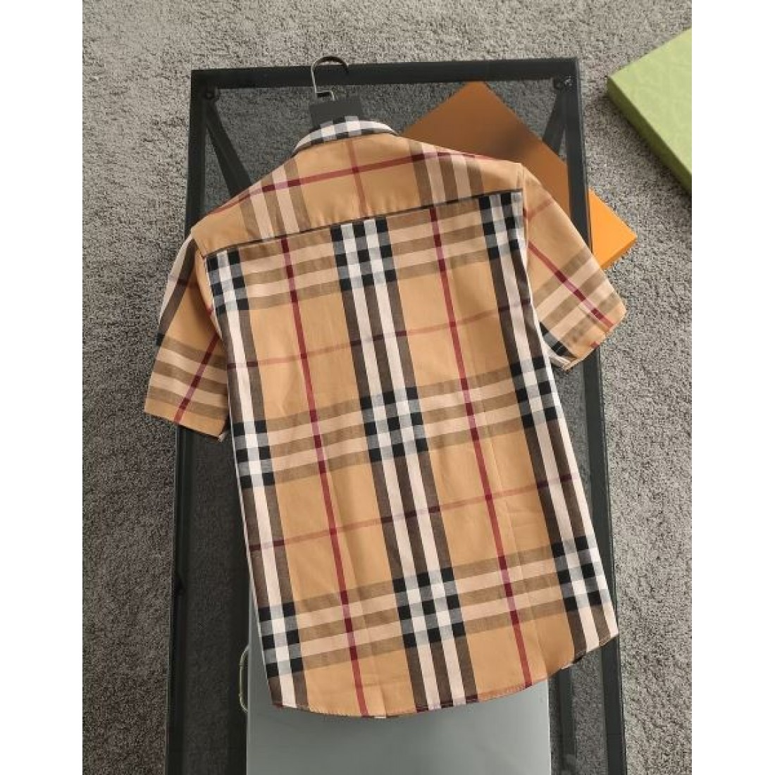 BURBERRY バーバリー 着心地のいいサイズ感 2024SS シャツ - 画像 (4)