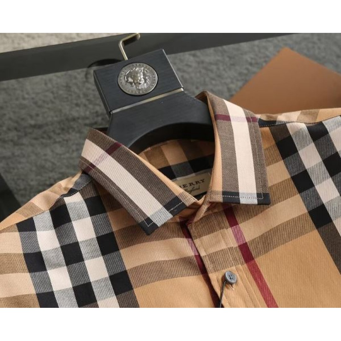BURBERRY バーバリー 着心地のいいサイズ感 2024SS シャツ - 画像 (5)