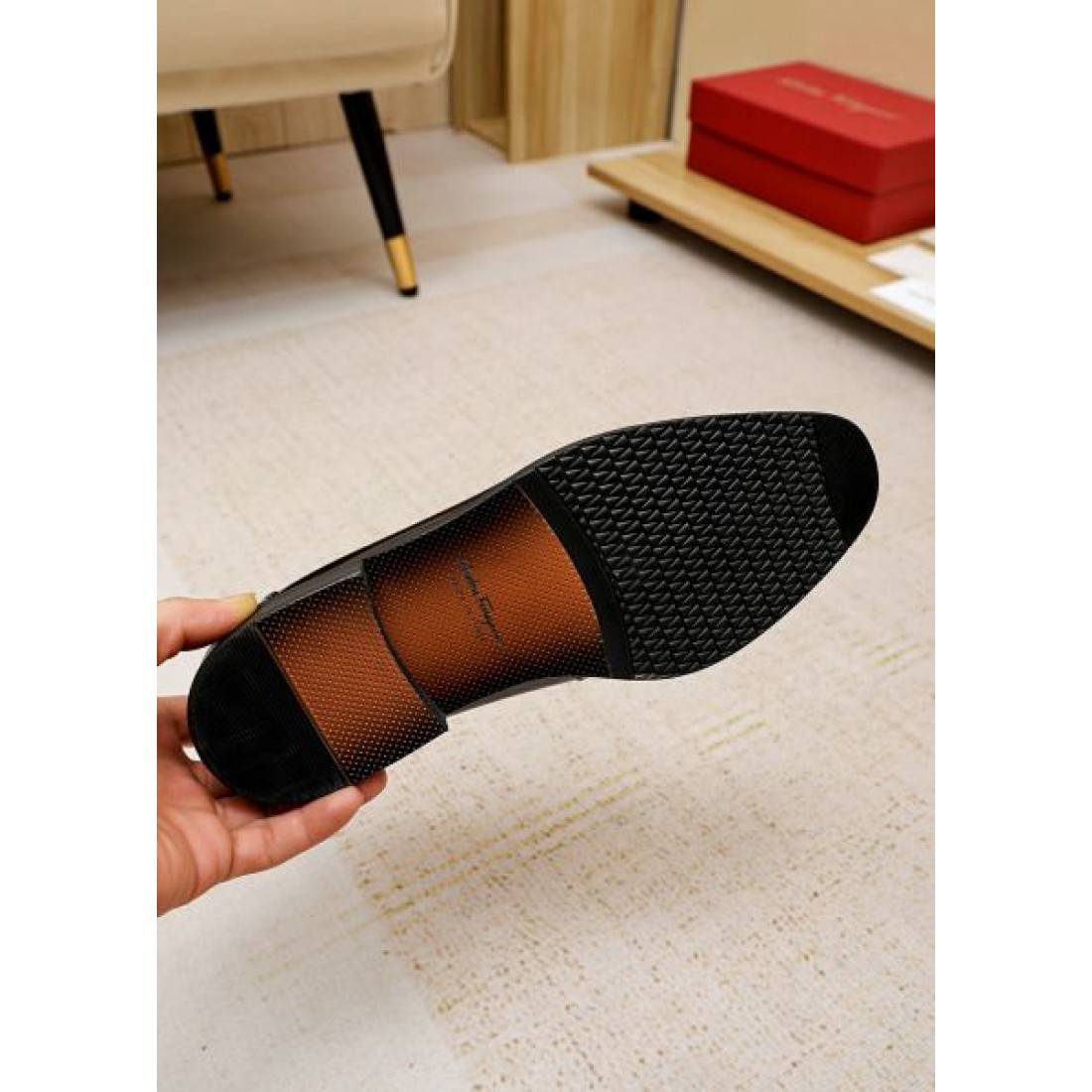 FERRAGAMO サルヴァトーレ フェラガモ 今季トレンド 2024SS メンズ用 ビジネスシューズ - 画像 (10)