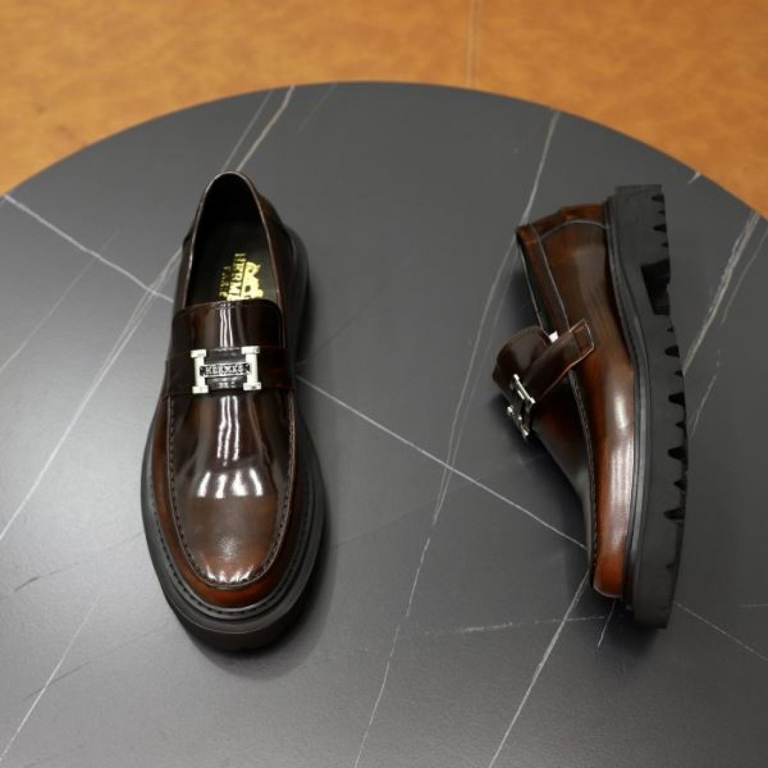HERMES エルメス 流行に左右されない 2024SS メンズ用 ビジネスシューズ - 画像 (7)