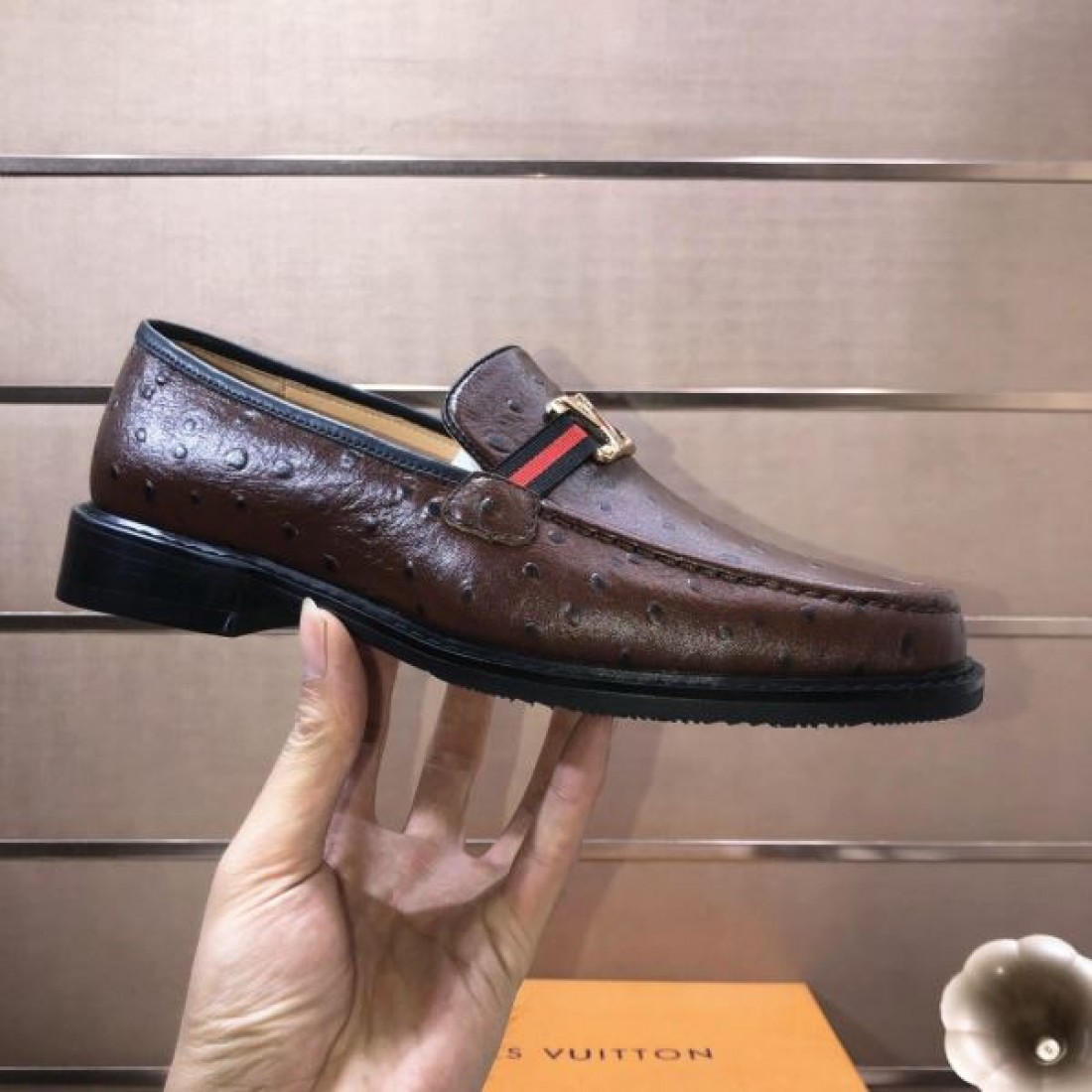 LOUIS VUITTON ルイヴィトン 夏らしい色味 2024SS メンズ用 ビジネスシューズ - 画像 (7)