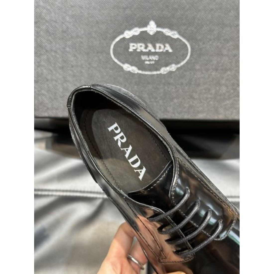 PRADA プラダ 遊び心が溢れるアイテム 2024SS メンズ用 ビジネスシューズ - 画像 (8)