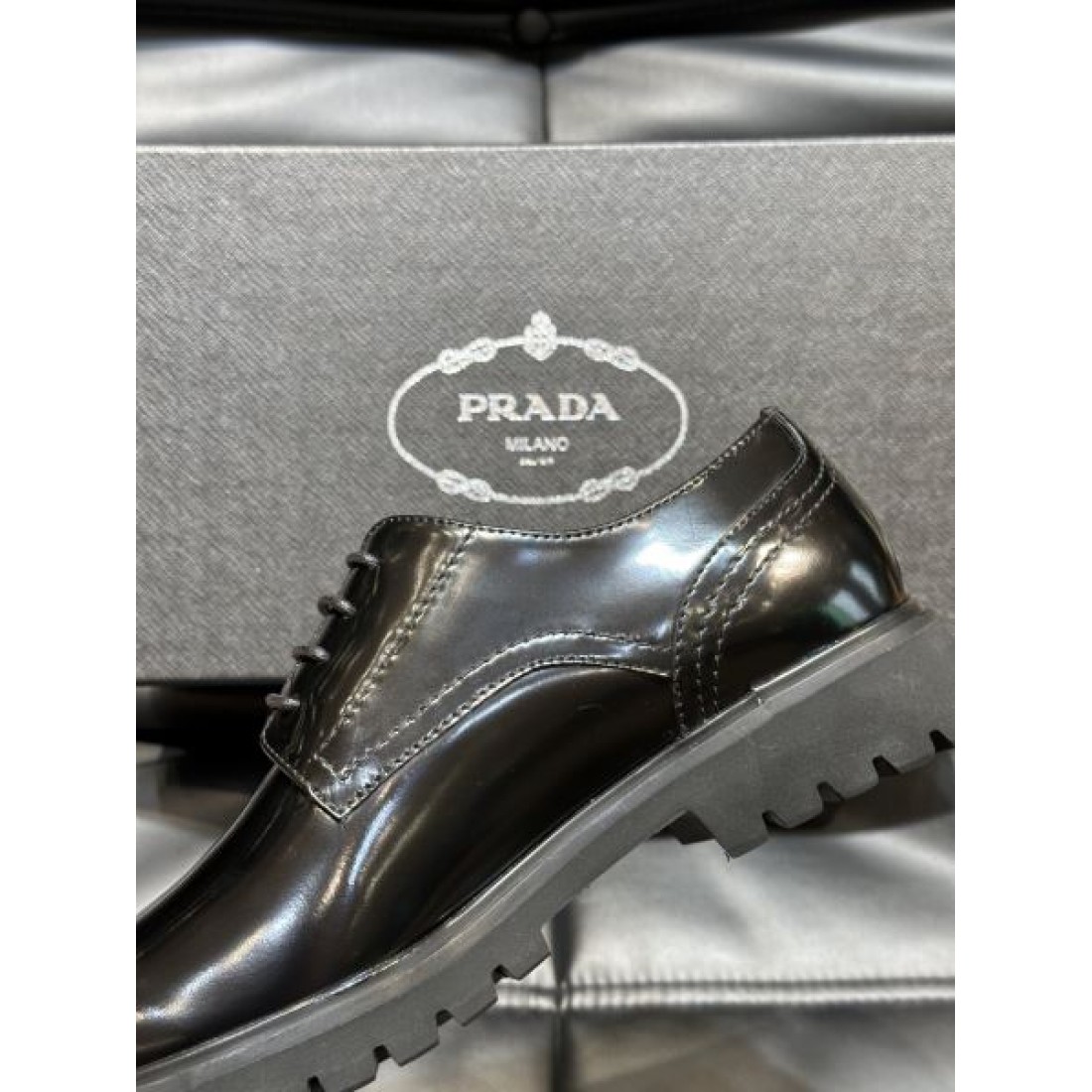 PRADA プラダ 遊び心が溢れるアイテム 2024SS メンズ用 ビジネスシューズ - 画像 (9)