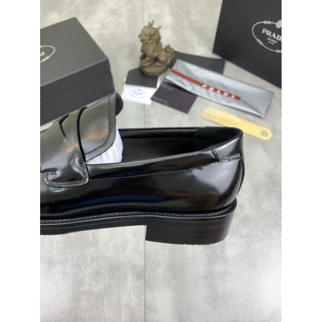 PRADA プラダ 希少！取り扱い店舗限定 2024SS メンズ用 ビジネスシューズ - 画像 (8)