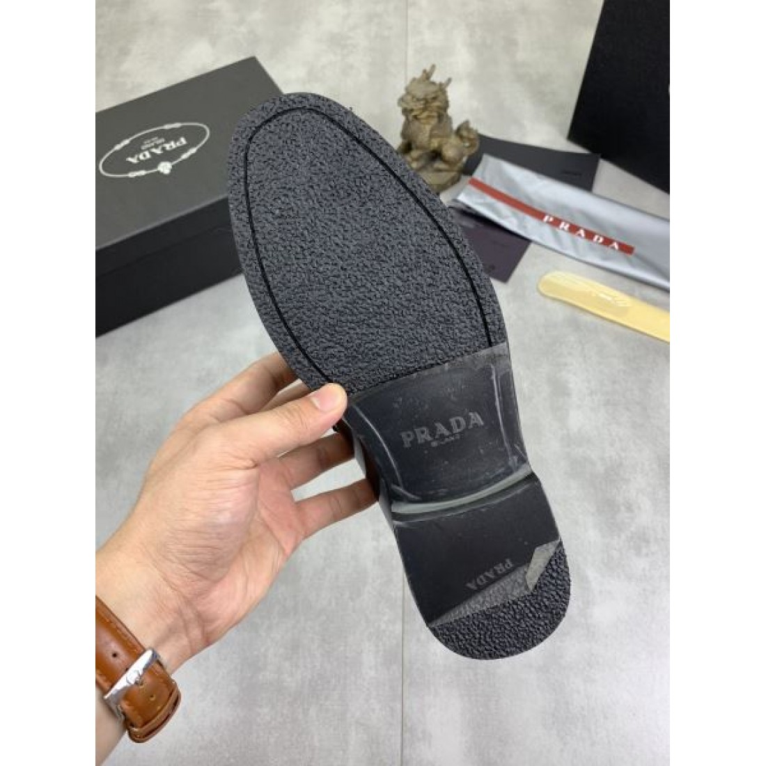 PRADA プラダ 希少！取り扱い店舗限定 2024SS メンズ用 ビジネスシューズ - 画像 (10)
