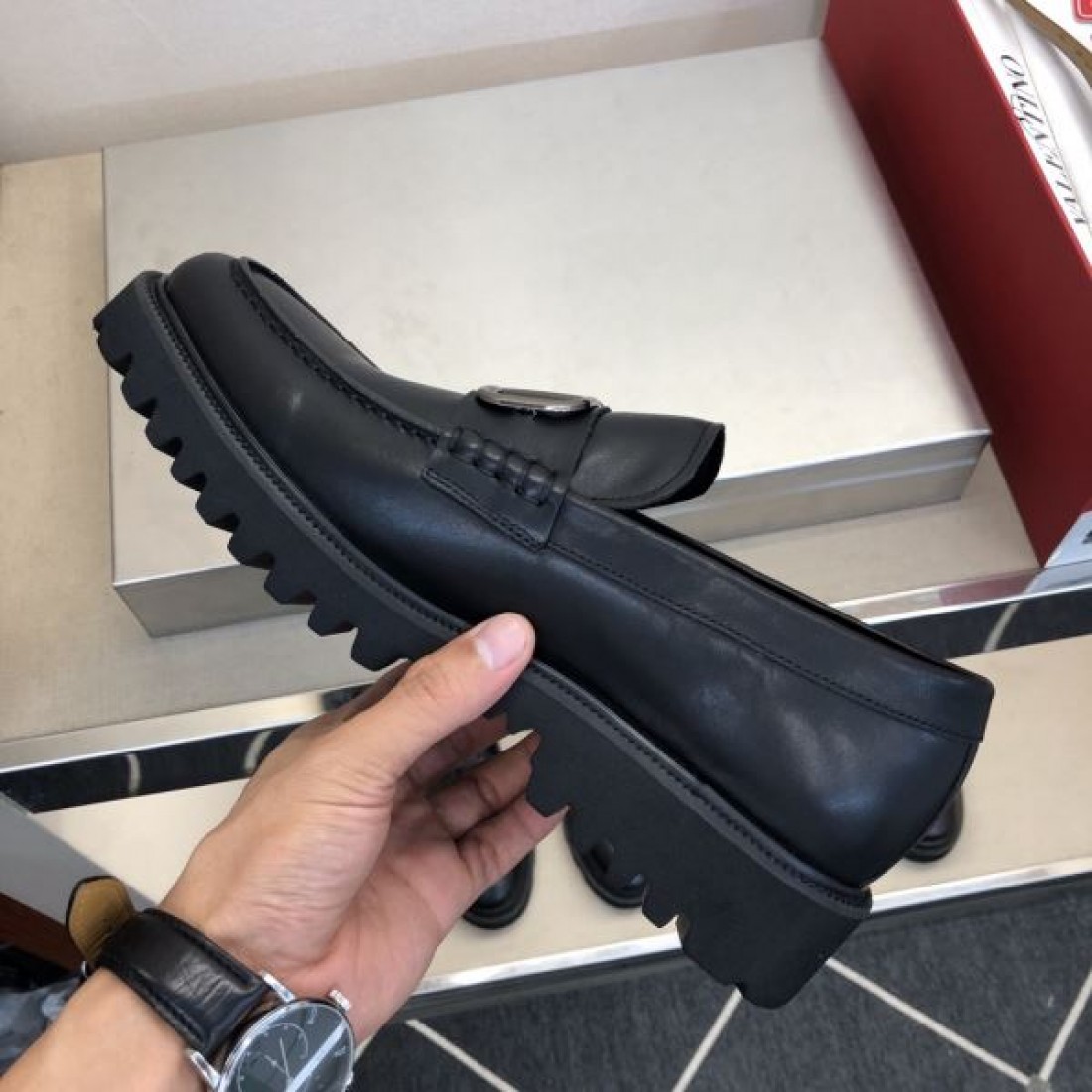 VALENTINO ヴァレンティノ 今度こそ完売！ 2024SS メンズ用 ビジネスシューズ - 画像 (9)